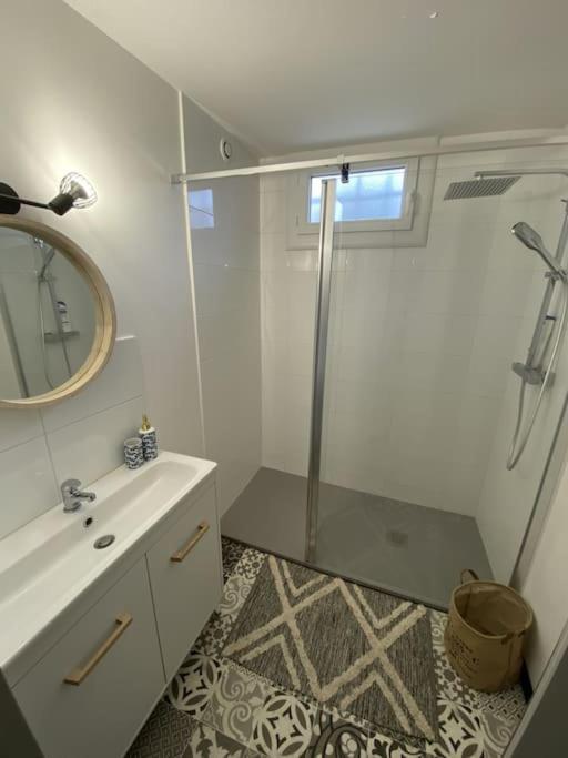 Appartement Tout Equipe 2 Chambres + Jardin Saix  Eksteriør bilde